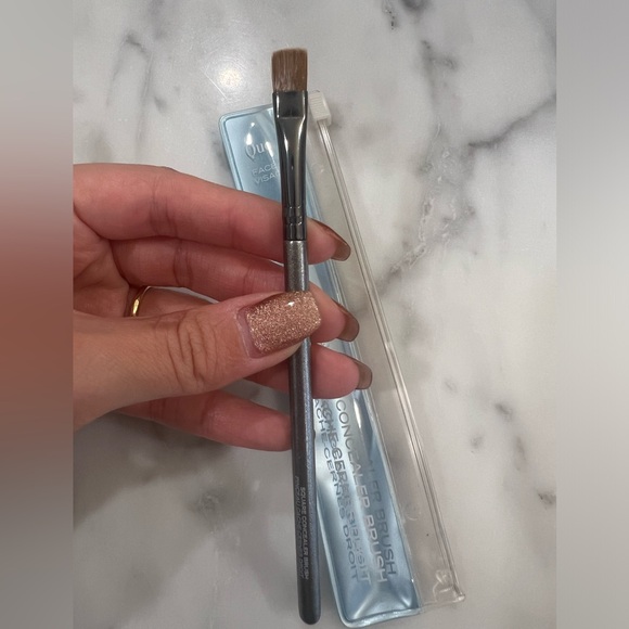 Brand NEW Quo square concealer brush - Picture 2 of 2